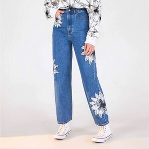 Levi’s Floral Blue Women's Size 27 Jeans